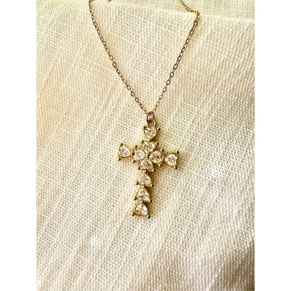 Sparkly cubic zirconia cross necklace - Picture 2 of 2